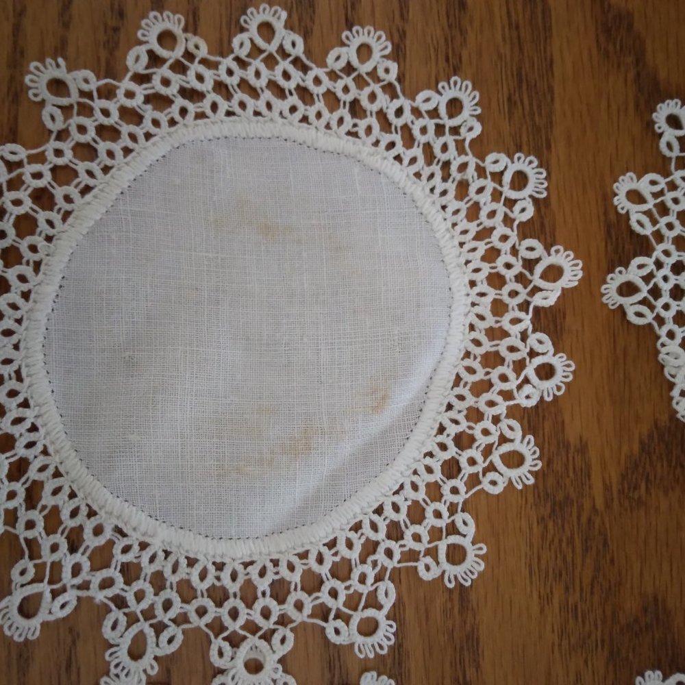 6 Vintage Doilies, 5" Diameter - Picture 2 of 4